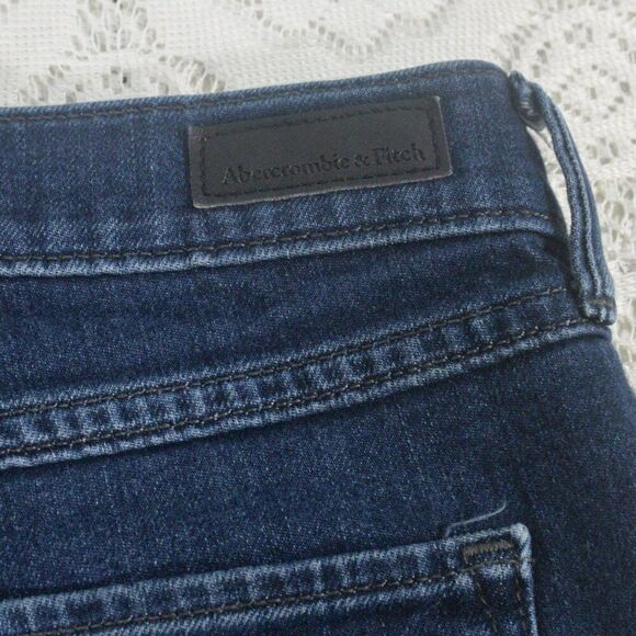 Abercrombie & Fitch Denim Jean Shorts Dark Wash Cuffed Hem Size 24/4 - Picture 3 of 6